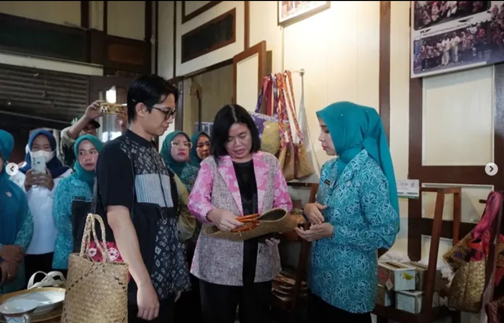 Brida Sumsel  turut serta dalam pengembangan teknologi dalam pewarnaan alam serta kwalitas purun di Kabupaten Ogan Komering Ilir